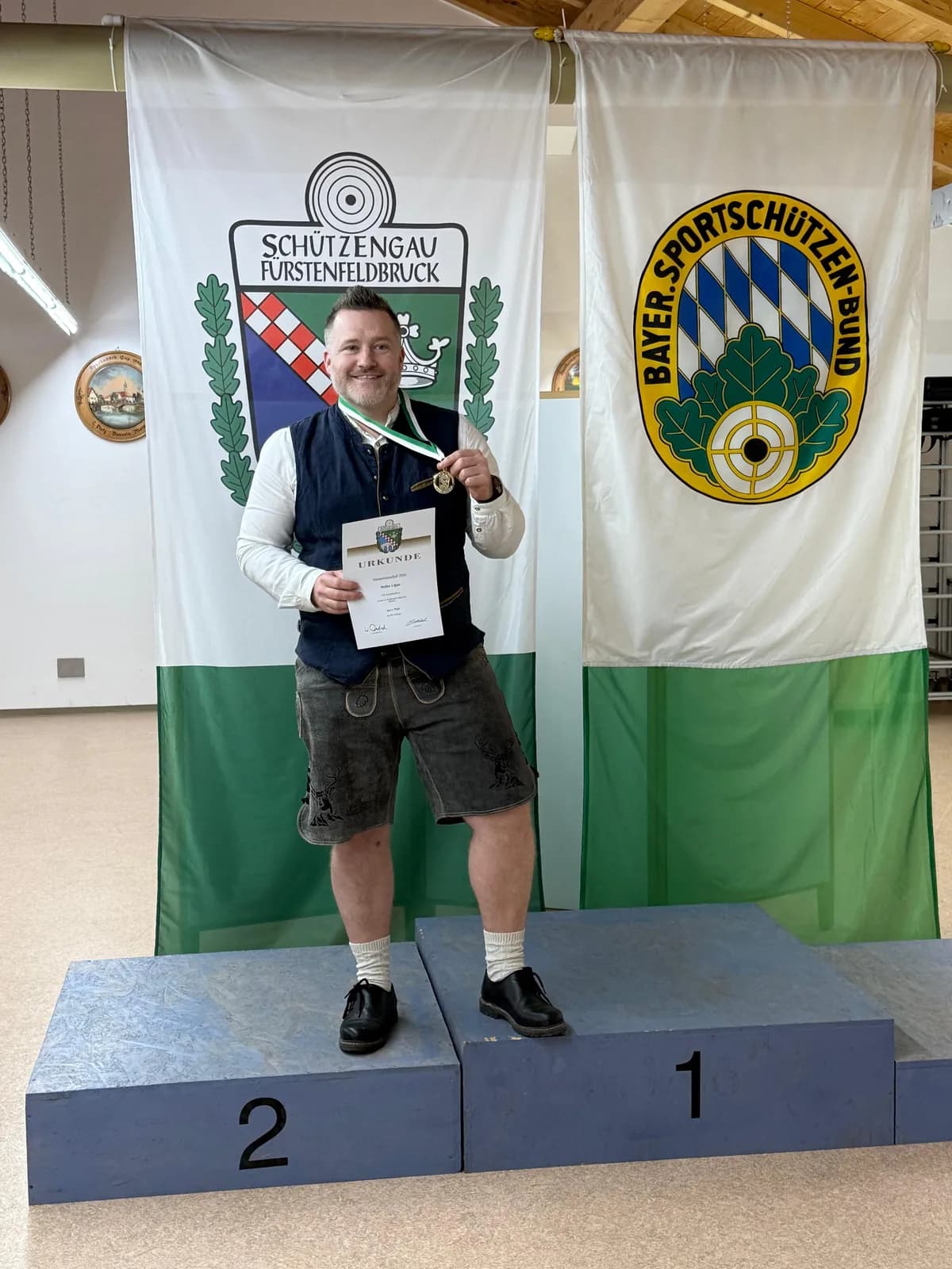 Urkunde und Medaille für unsere Gaumeister.