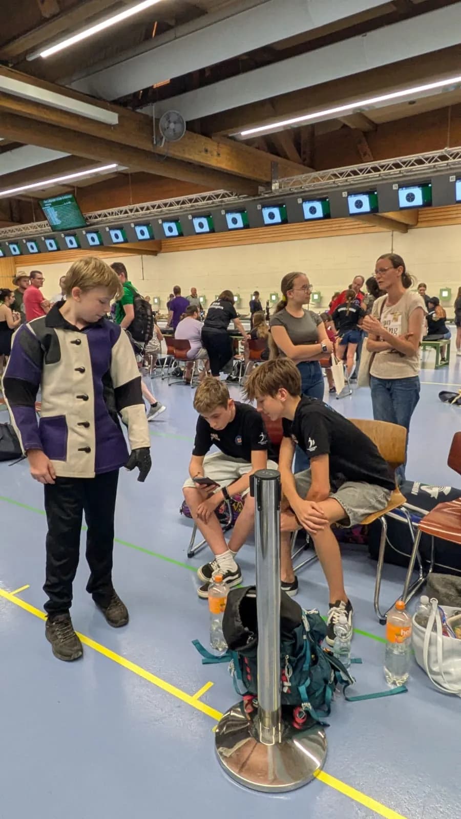 Zwischen den Starts: kurz durchschnaufen in der Wettkampfhalle.