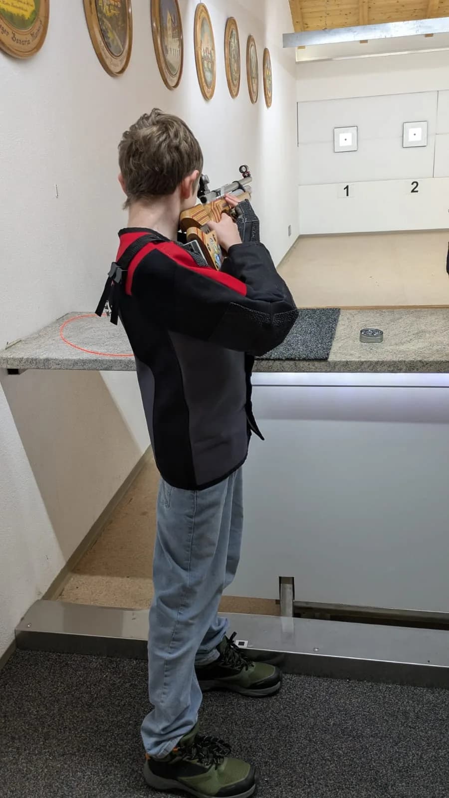 Anschlag am Luftgewehr.