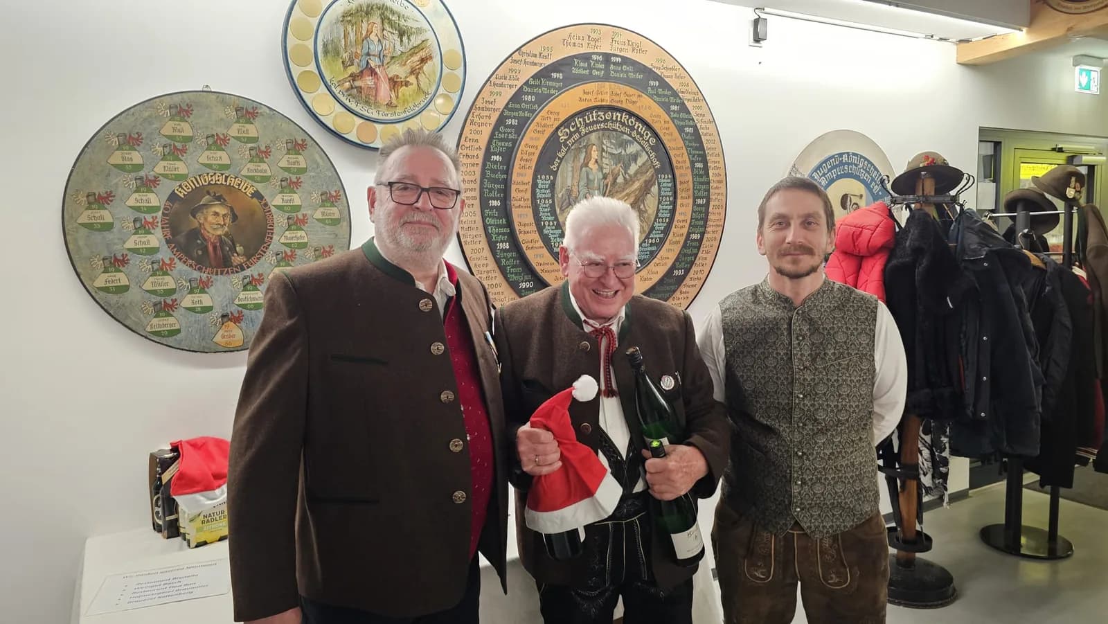 Sekt und Nikolausmütze fürs gute Blatt'l.